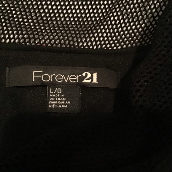 A Cute Fit and Flare Holiday Dress - Picture 4 of 6